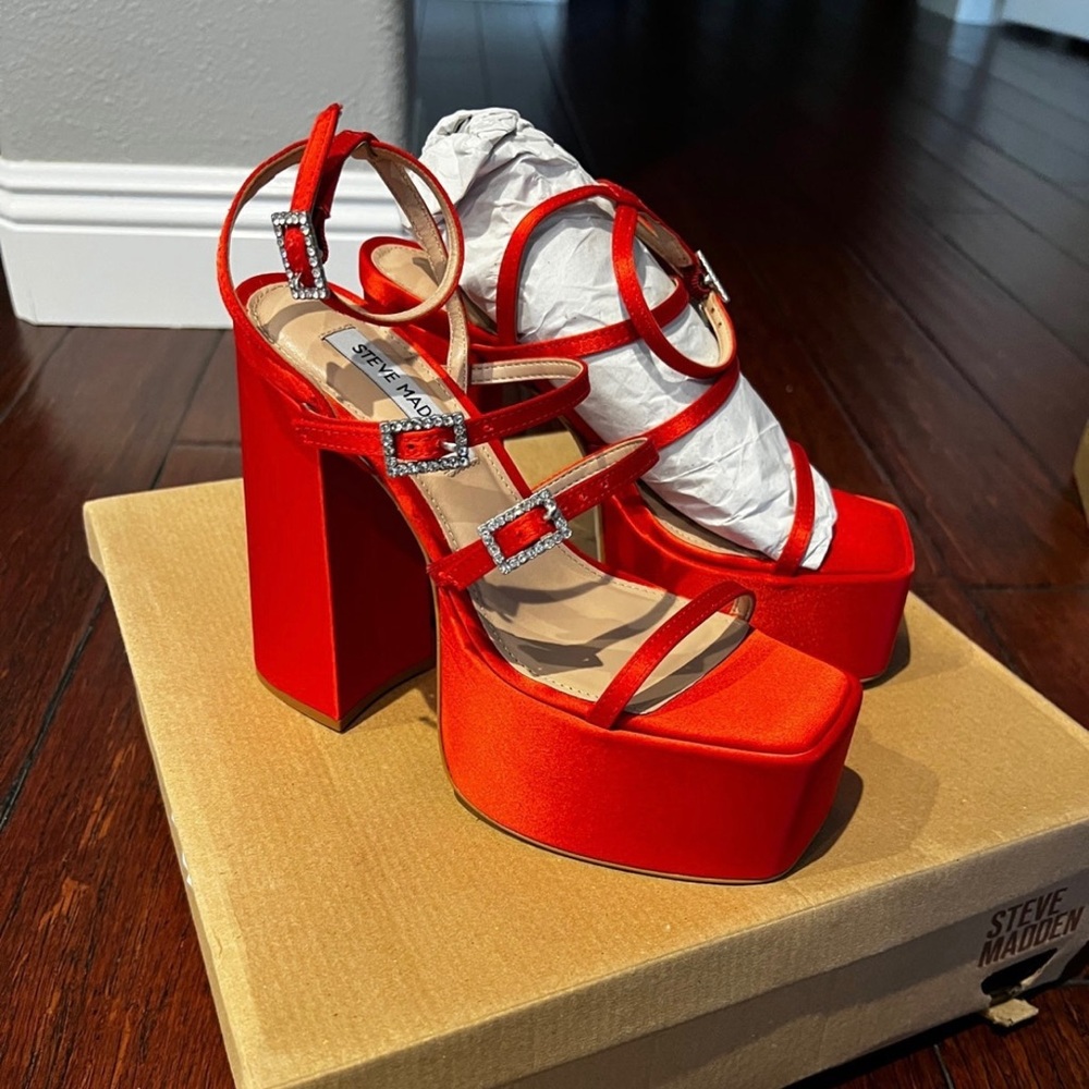 Steve Madden Gia Red Satin Heels